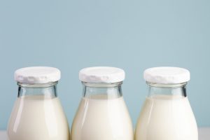 La caída en la demanda causa una disminución en el precio mundial de los lácteos