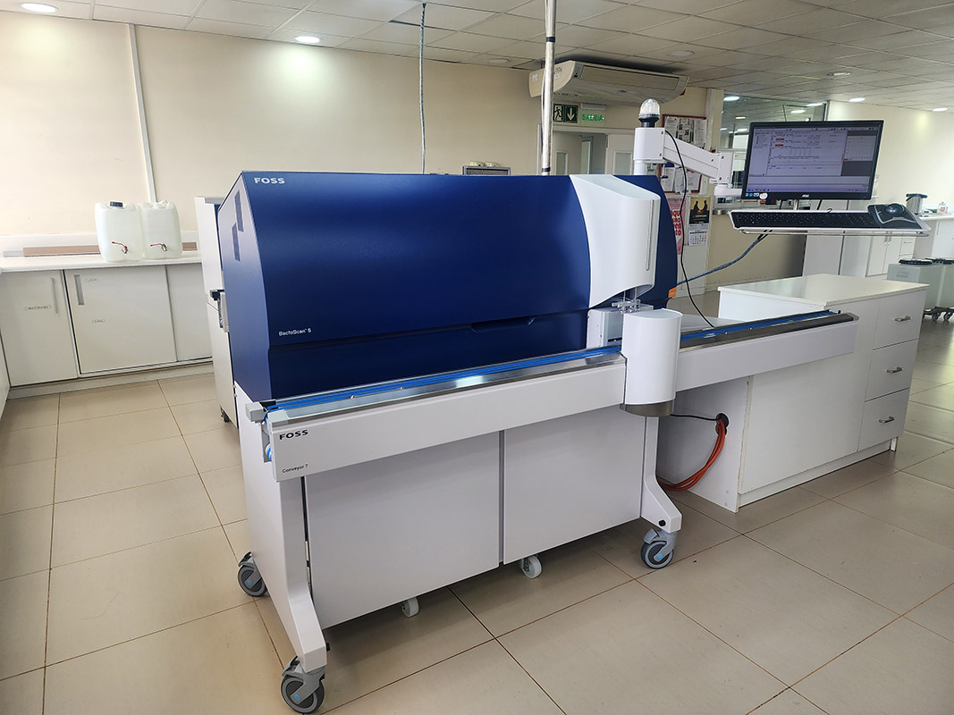 Cooprinsem se posiciona como referente con la incorporación de nuevo equipo Bactoscan™ 5 en su Laboratorio de Calidad de Leche